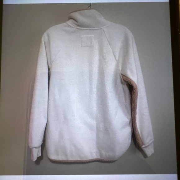 Abercrombie & Fitch Quilted Sherpa Pullover Sweatshirt - Picture 5 of 12